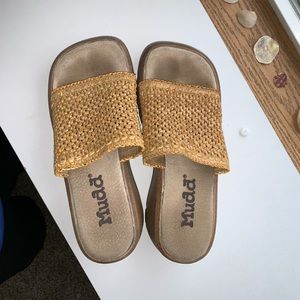 mudd sandals